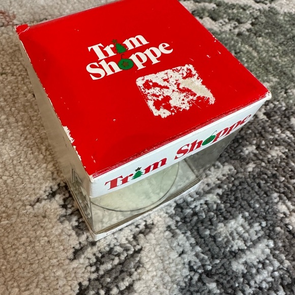 Vintage Christmas Bell Music Box - Stille Nacht/Silent Night
Porcelain with box - Picture 12 of 16